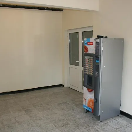 אכסניה Iliana общежитие илияна *