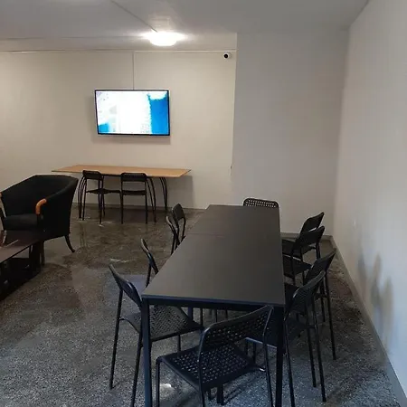 Iliana общежитие илияна * Elin Pelin