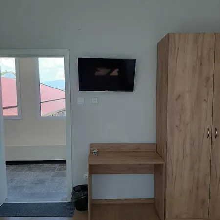 אכסניה Iliana общежитие илияна Elin Pelin