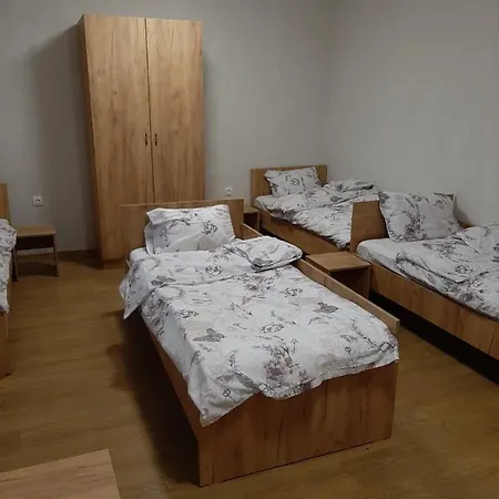 אכסניה Iliana общежитие илияна *