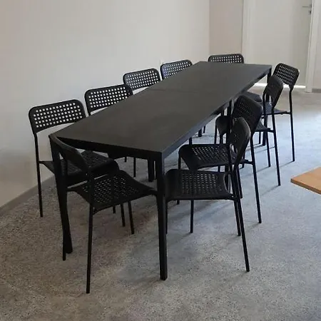 אכסניה Iliana общежитие илияна Elin Pelin