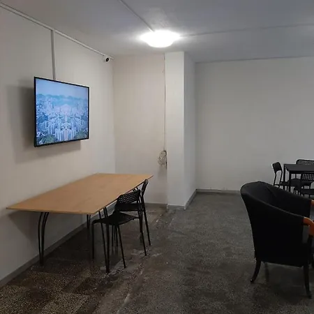 אכסניה Iliana общежитие илияна