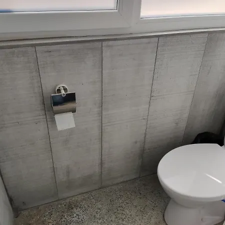 אכסניה Iliana общежитие илияна *