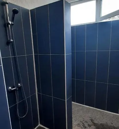 Iliana общежитие илияна * Elin Pelin