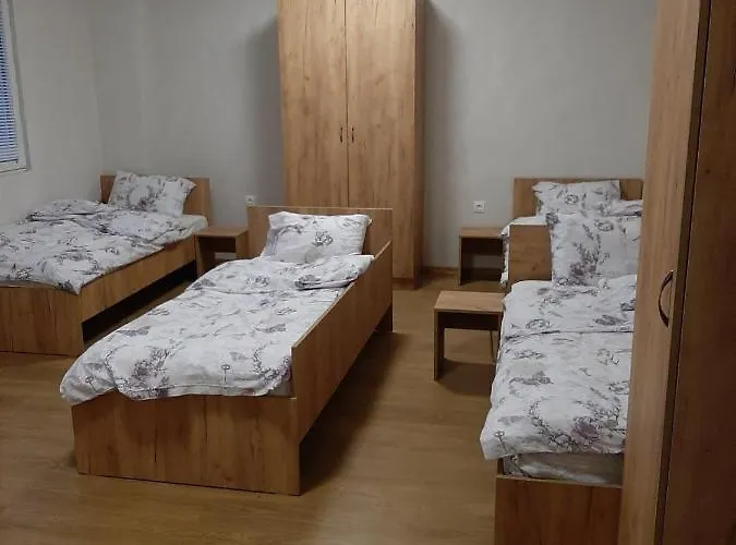 Iliana общежитие илияна Elin Pelin