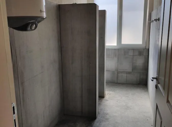 Iliana общежитие илияна Elin Pelin