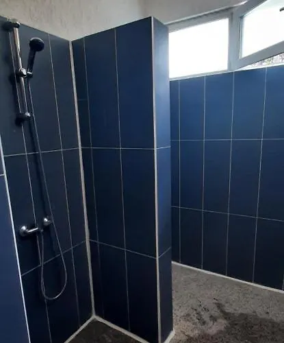 Iliana общежитие илияна * Elin Pelin