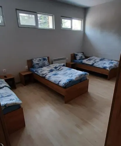 Hostel Iliana общежитие илияна *